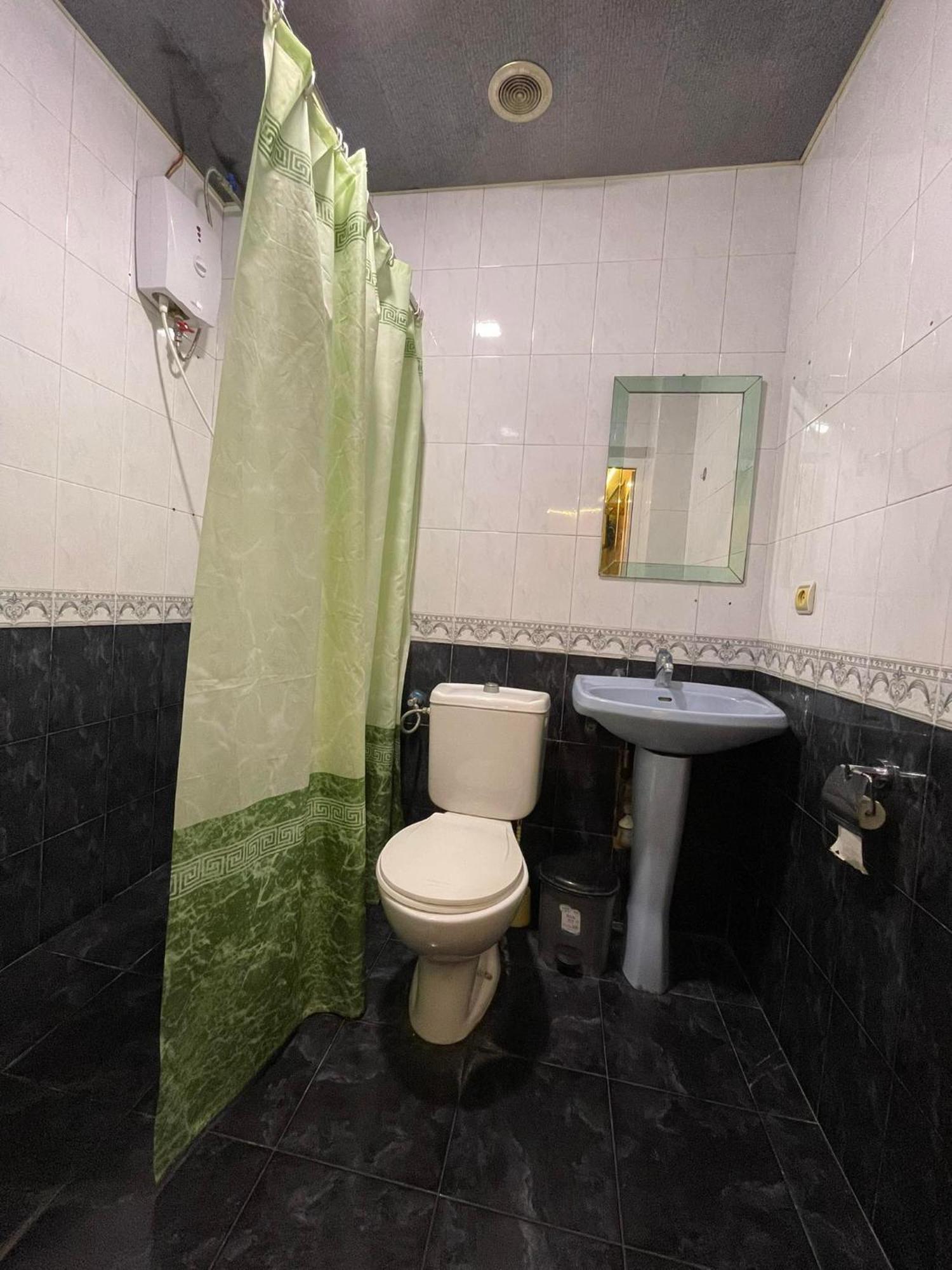 Citrus Guest House 耶烈万 外观 照片